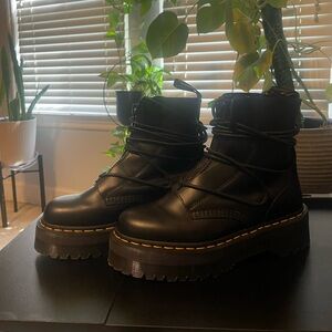 Dr. Martens Jarrick II Platform Boots